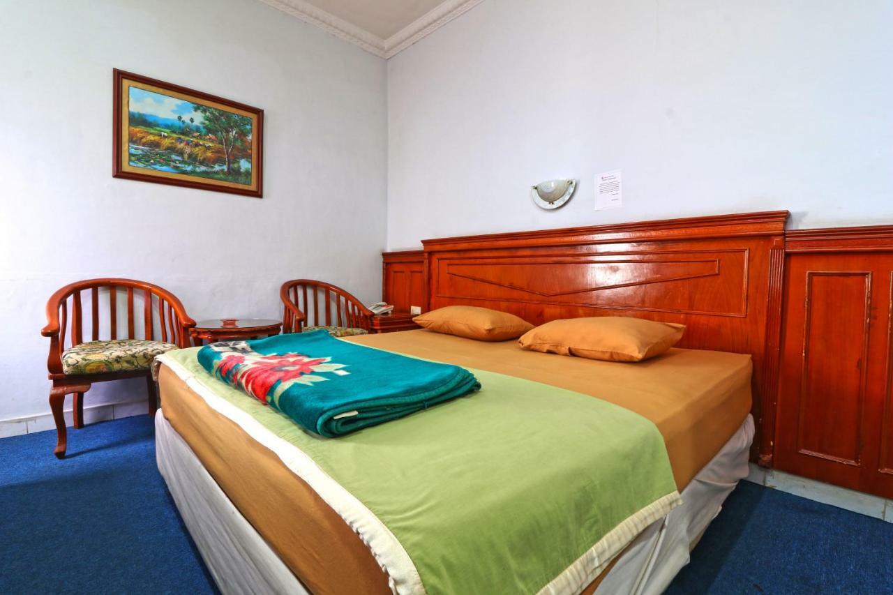Hotel Sumatera Medan Extérieur photo